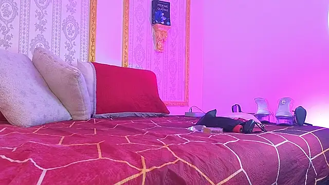 CandyQueenGold online show from November 18, 6:42 pm