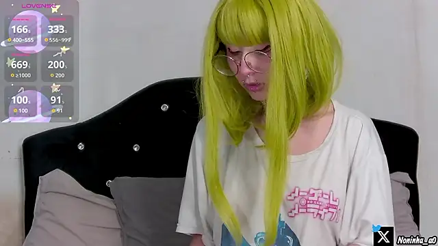 nonawhitemm online show from March 6, 11:00 pm