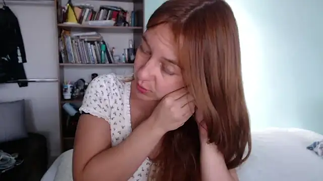 violetapeter 1 online show from July 17, 8:56 pm