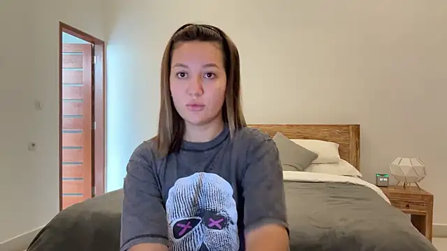 Snapshot of Nelly_Fischer chatting on September 16, 1:57 am Nelly Fischer online show from September 16, 1:57 am