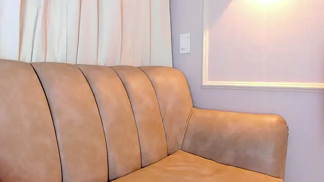 Lia walton online show from February 7, 12:53 pm