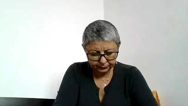 roseblak42 online show from December 20, 10:30 am