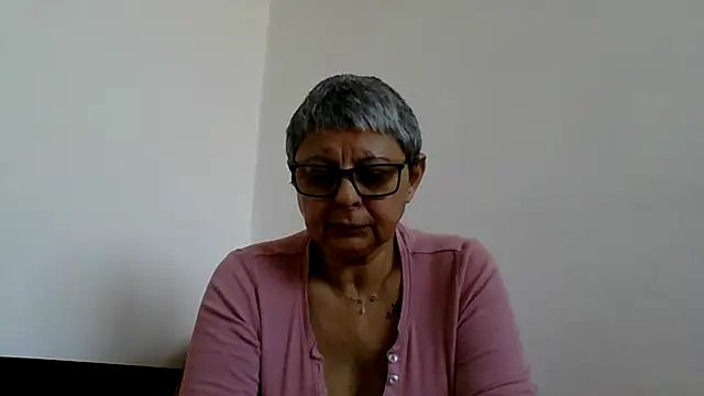 roseblak42 online show from January 9, 11:58 am