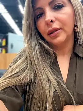  Abril-Office1 online show from November 25, 4:09 pm