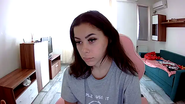Snapshot of LovelyJulliette chatting on September 15, 12:35 pm LovelyJulliette online show from September 15, 12:35 pm