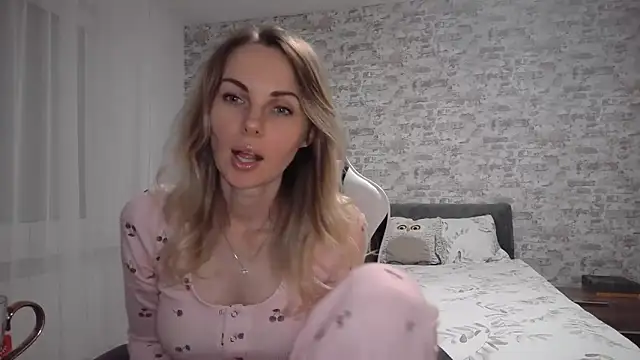 AlissonBia online show from November 17, 9:59 pm