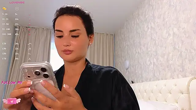 LaraSkinny online show from July 2, 1:17 pm