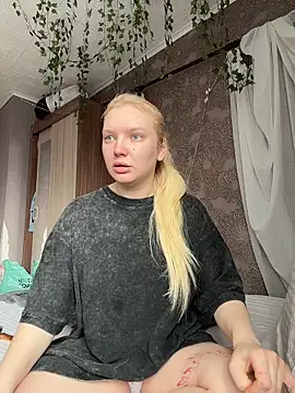 AmmyHot online show from March 13, 4:14 am