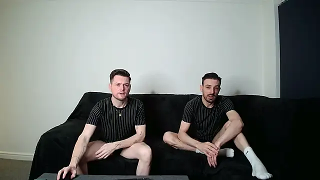 Snapshot of twotwinkhusbandss chatting on October 28, 7:30 pm twotwinkhusbandss online show from October 28, 7:30 pm