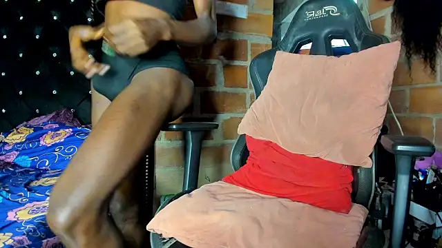 Richchocolatesweet  online show from April 19, 8:44 pm