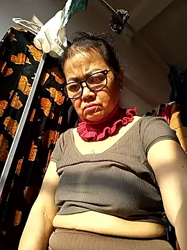 Hotestlove online show from January 9, 1:32 am