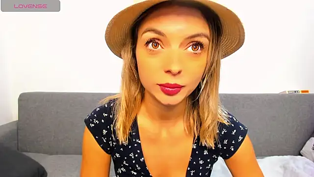  ellen meow  online show from November 9, 10:05 pm