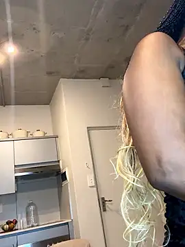 slimcateee online show from January 10, 7:51 pm