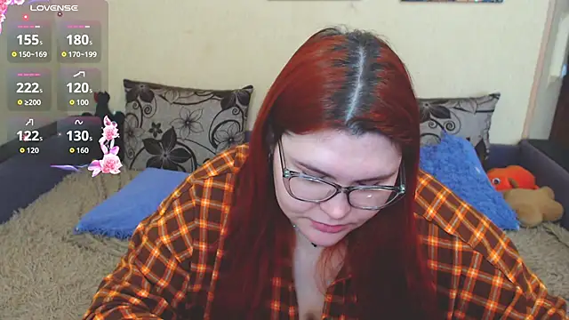 JuliaKeln online show from February 6, 10:29 am