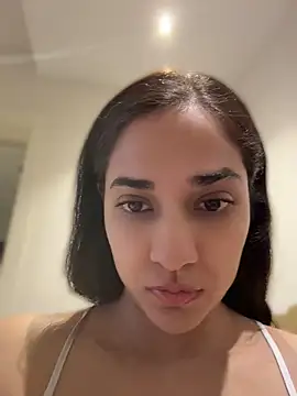 CuteFatima online show from July 4, 1:51 pm