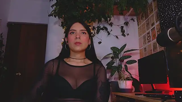 Yeriawaddell  online show from November 21, 8:55 pm