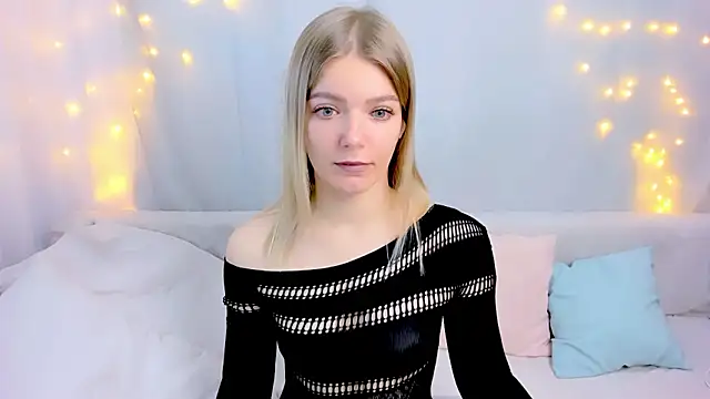 Lily Daviss online show from February 13, 3:19 am