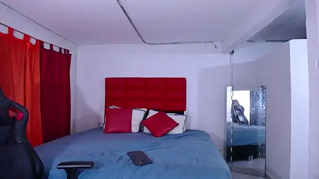 LyonGallego  online show from February 22, 2:56 am