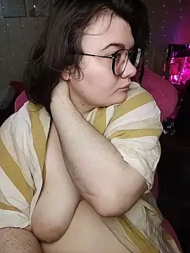 DenisHailey online show from April 21, 6:04 pm