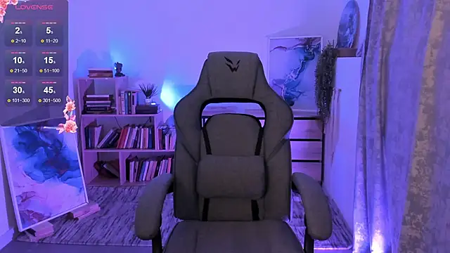 CoralineKeyns online show from October 4, 5:24 am