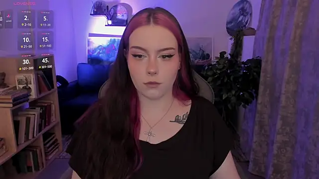CoralineKeyns online show from July 28, 11:17 am