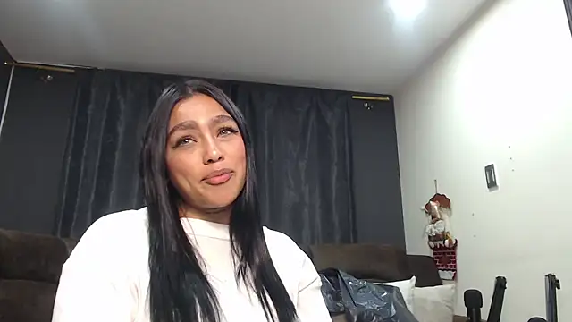 fairylatin222 online show from December 14, 2:39 am