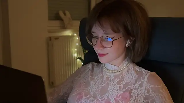 ms christiana online show from August 6, 11:33 pm
