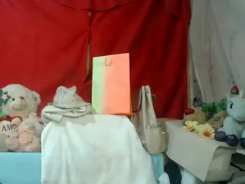 hottieperla online show from October 30, 8:43 pm