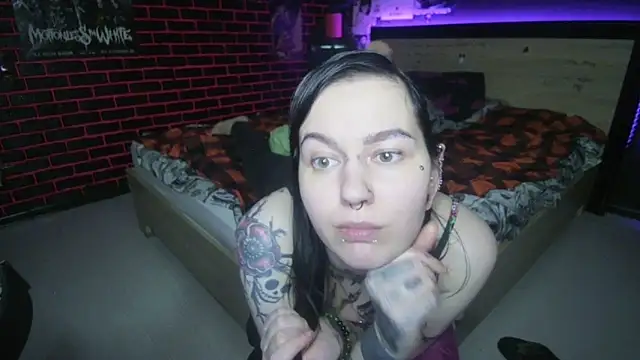 MoorderxDoll online show from March 3, 10:05 pm