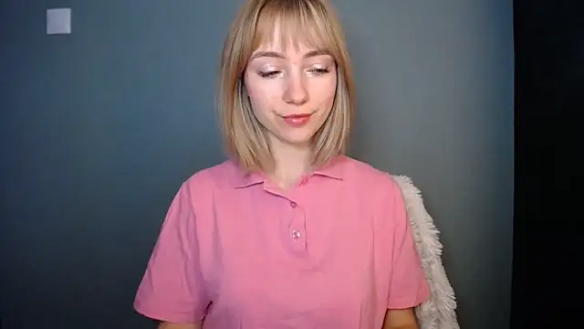 LuciaYoung online show from February 13, 1:24 pm