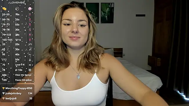 ThreeshaWhite online show from April 10, 6:30 am