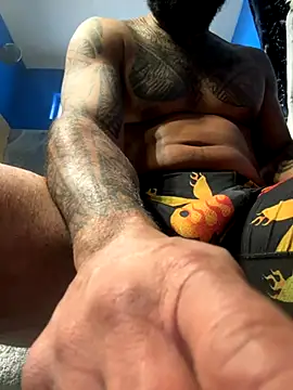 cococobanna online show from December 4, 11:05 pm