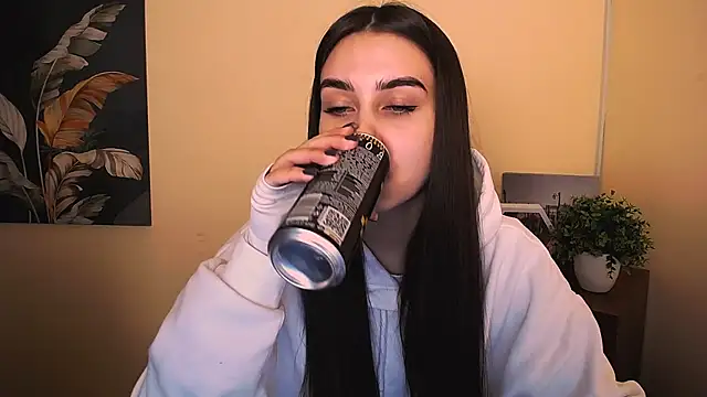 Snapshot of Lili_magic chatting on October 1, 7:02 am Lili magic online show from October 1, 7:02 am