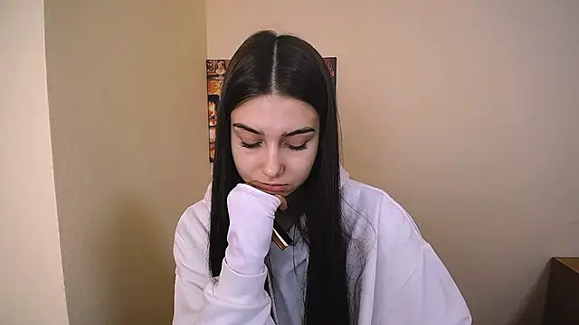 Snapshot of Lili_magic chatting on October 19, 7:32 am Lili magic online show from October 19, 7:32 am