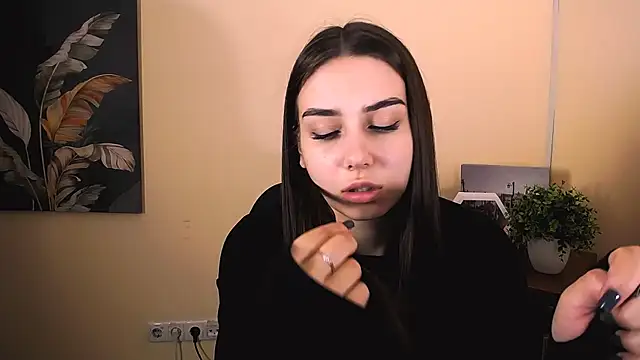 Snapshot of Lili_magic chatting on October 4, 12:22 pm Lili magic online show from October 4, 12:22 pm