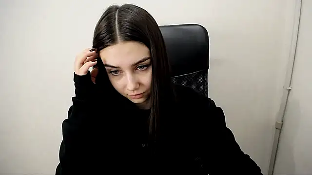 Snapshot of Lili_magic chatting on October 24, 9:49 am Lili magic online show from October 24, 9:49 am