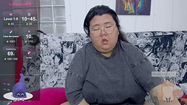 Snapshot of Nadine_asian chatting on October 21, 2:04 am Nadine asian online show from October 21, 2:04 am