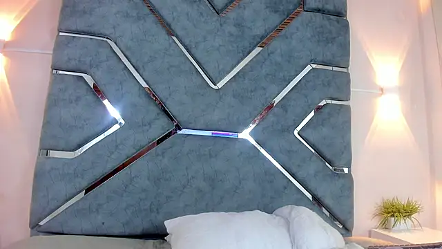 LucciaPorter online show from March 31, 1:55 pm