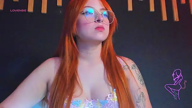 Snapshot of izyzys_baker chatting on October 10, 5:34 am izyzys baker online show from October 10, 5:34 am
