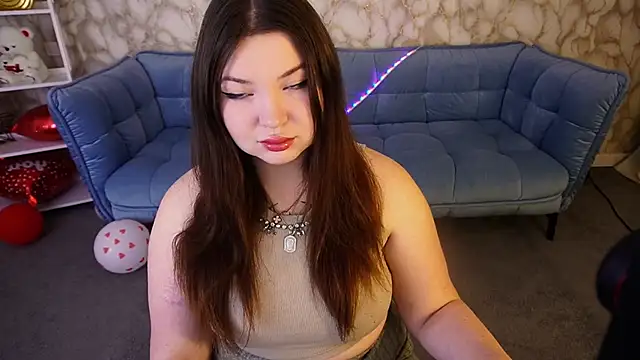 RosieMoons online show from February 26, 8:41 pm