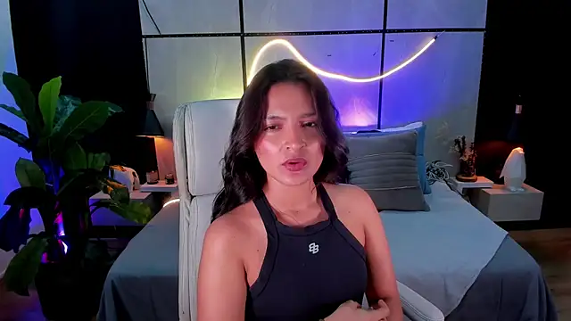 Snapshot of Gia_Mazzon chatting on September 24, 5:01 pm Gia Mazzon online show from September 24, 5:01 pm