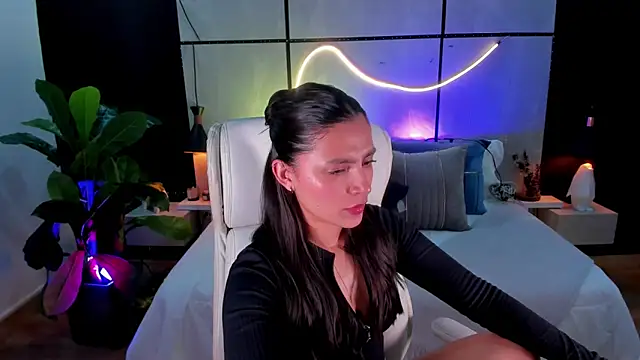 Snapshot of Gia_Mazzon chatting on October 7, 7:40 pm Gia Mazzon online show from October 7, 7:40 pm