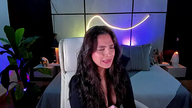 Snapshot of Gia_Mazzon chatting on October 14, 4:31 pm Gia Mazzon online show from October 14, 4:31 pm