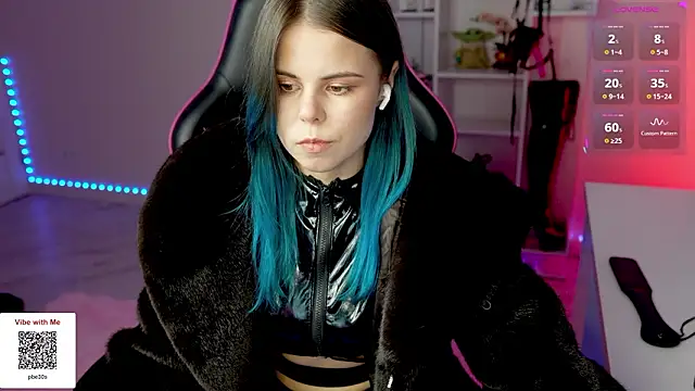 Latex Kitty online show from February 1, 7:12 pm