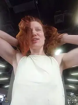 Exhibitionsplit online show from April 11, 9:35 am