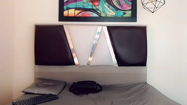 hilary rodriguez online show from March 18, 7:19 pm