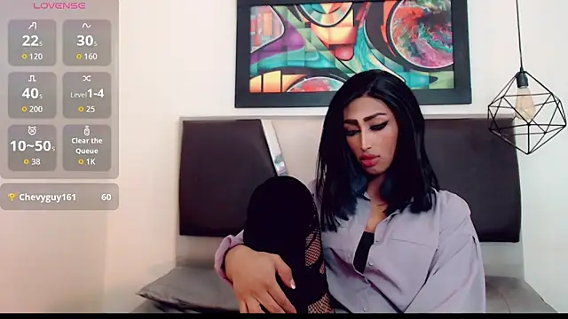 hilary rodriguez online show from January 17, 7:43 pm