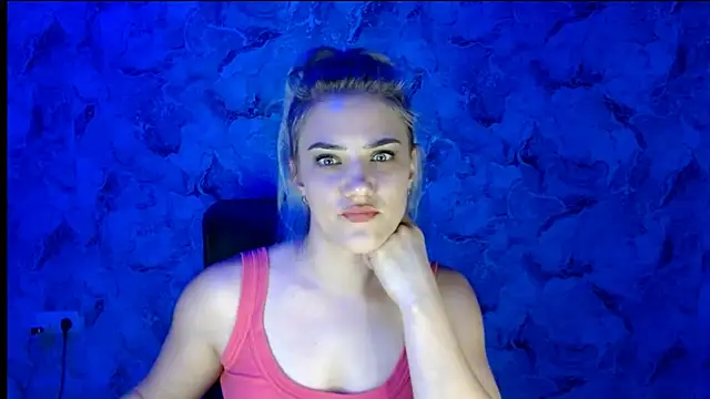 Snapshot of nika_gold1 chatting on September 26, 7:00 pm nika gold1 online show from September 26, 7:00 pm