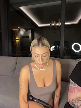 SexOnMyLvL online show from March 23, 9:10 pm