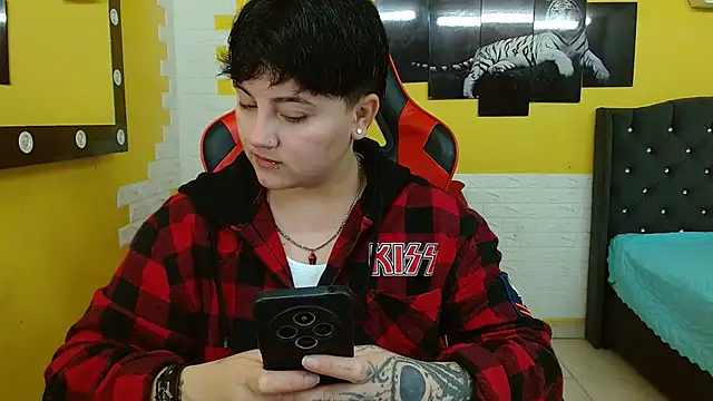 isabeautyx19 online show from November 12, 3:15 am